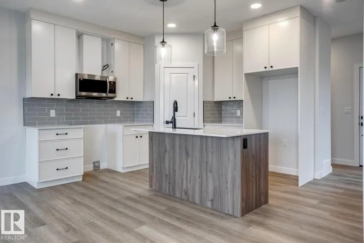 34 FICUS WY, Fort Saskatchewan, Alberta T8L0Z6