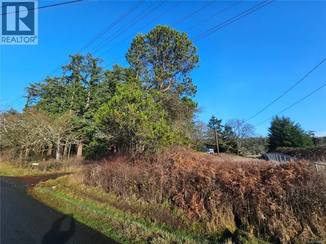 4299 Blenkinsop Rd, Saanich, British Columbia V8X2C3