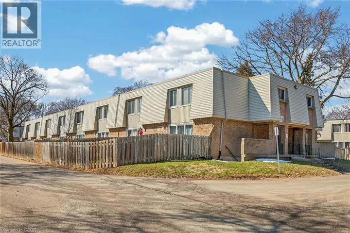 17 OLD PINE Trail Unit# 182, St. Catharines, Ontario L2M6P9