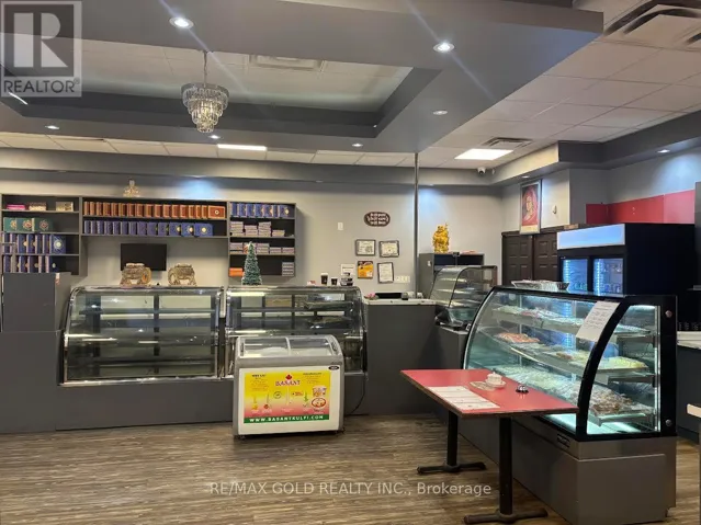 11 - 8 STRATHEARN AVENUE, Brampton (Steeles Industrial), Ontario L6T4L9