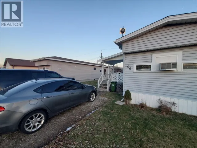 50 REGINA, Lakeshore, Ontario N8N2P5
