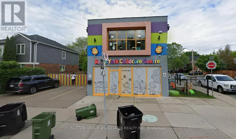 74 ROYAL YORK ROAD, Toronto (Mimico), Ontario M8V2T6