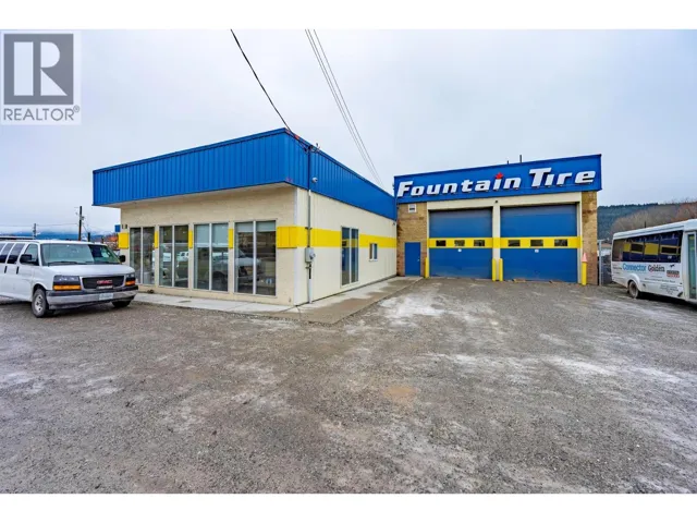 1025 10th Avenue, Golden, British Columbia V0A1H0