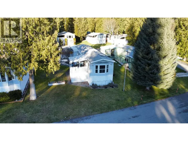 7126 Highway 3A Unit# 20, Balfour, British Columbia V1L6S3