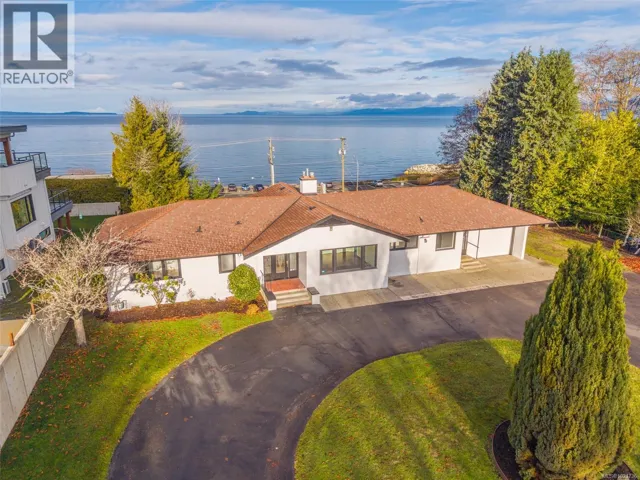 441 Memorial Ave, Qualicum Beach, British Columbia V9K1G8