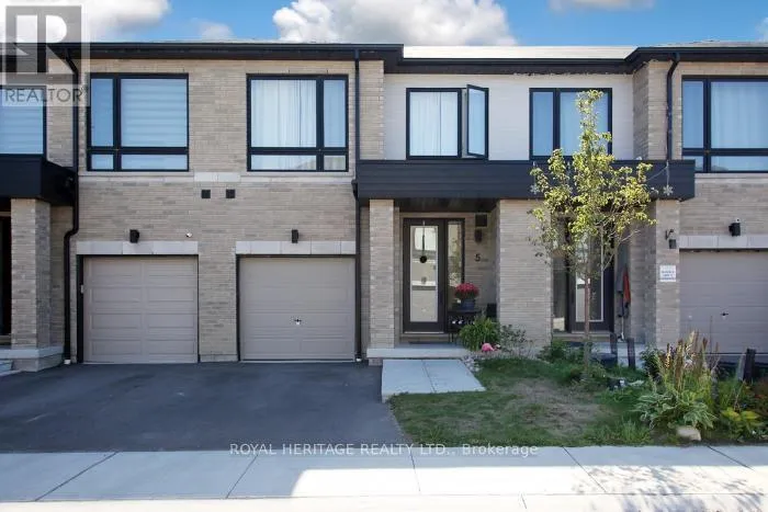 5 KLEIN WAY, Whitby (Taunton North), Ontario L1R0S6