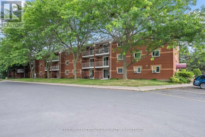 114 - 573 ARMSTRONG ROAD E, Kingston (West of Sir John A. Blvd), Ontario K7M8J8