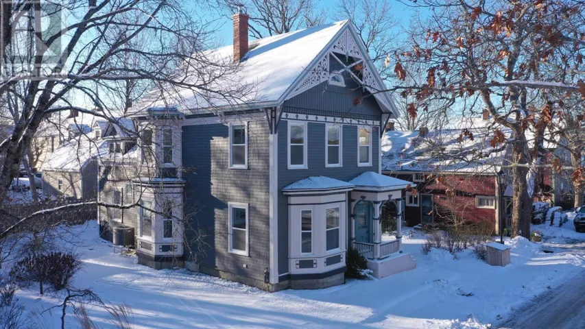 13 John Street, Shelburne, Nova Scotia B0T1W0