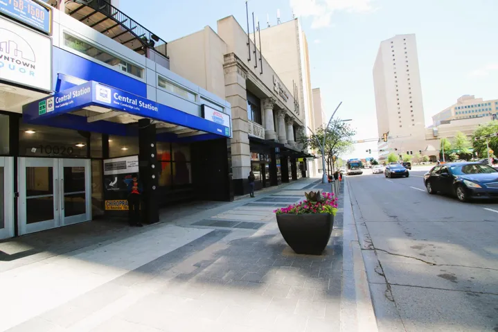 10020 JASPER Avenue, Edmonton, Alberta T5J1R2