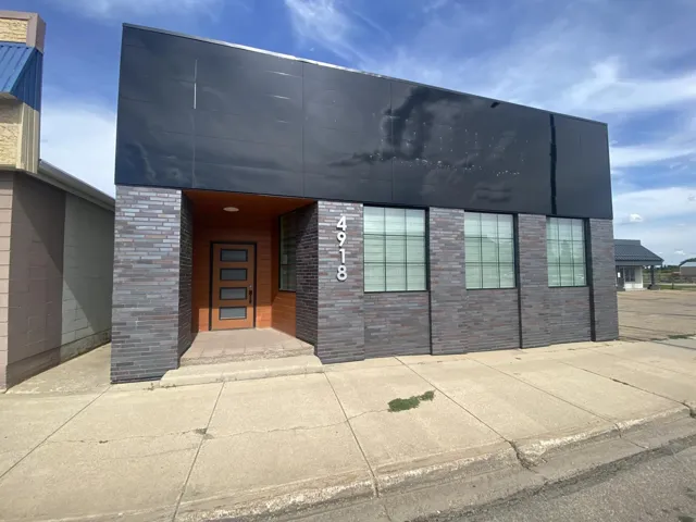 4918 50 Avenue, Vegreville, Alberta T9C1R2