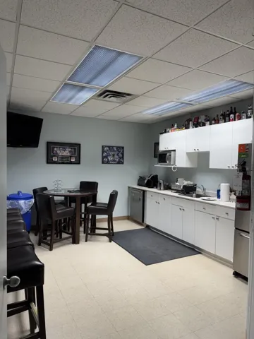 28 Airport Road, Edmonton, Alberta T5G0W7