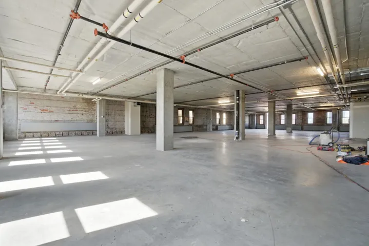 9666 JASPER Avenue, Edmonton, Alberta T5H3V5