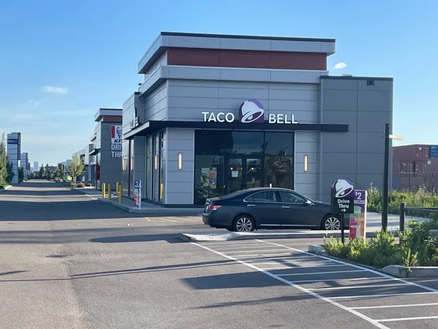 3707 Gateway Blvd NW, Edmonton, Alberta T6J5V5