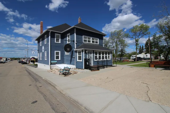4705 50 Street, Mayerthorpe, Alberta T0E1N0