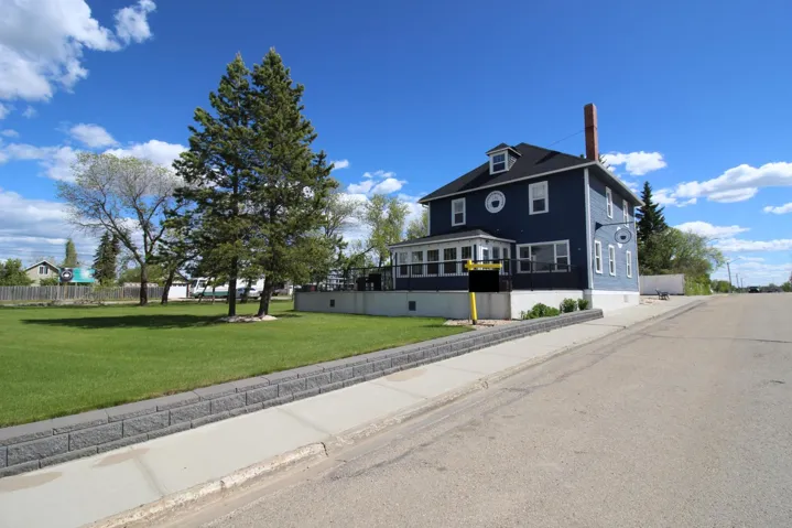 4705 50 Street, Mayerthorpe, Alberta T0E1N0