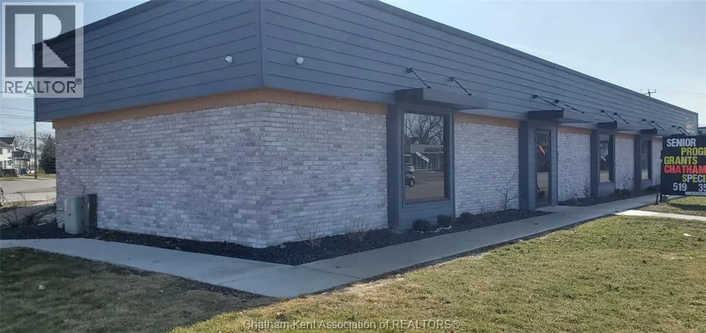 56 GRAND AVENUE East, Chatham, Ontario N7L1V7