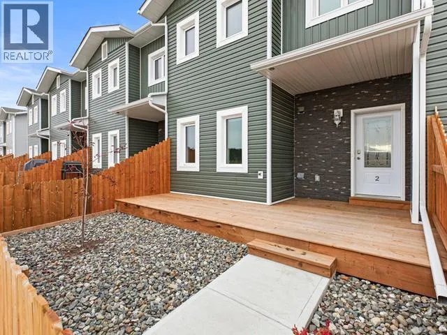 49 WYVERN AVENUE, Whitehorse, Yukon Y1A0T6