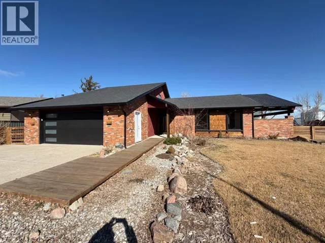 101 3 Street S, Picture Butte, Alberta T0K1V0