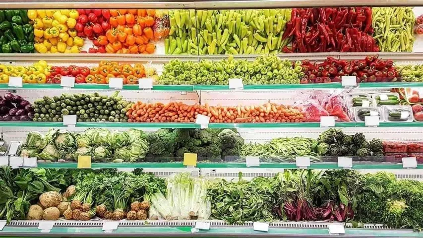 2421 KING GEORGE BOULEVARD, Surrey, British Columbia V4P1H8