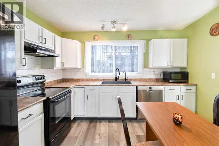 165 Whitewood Place NE, Calgary, Alberta T1Y3S8