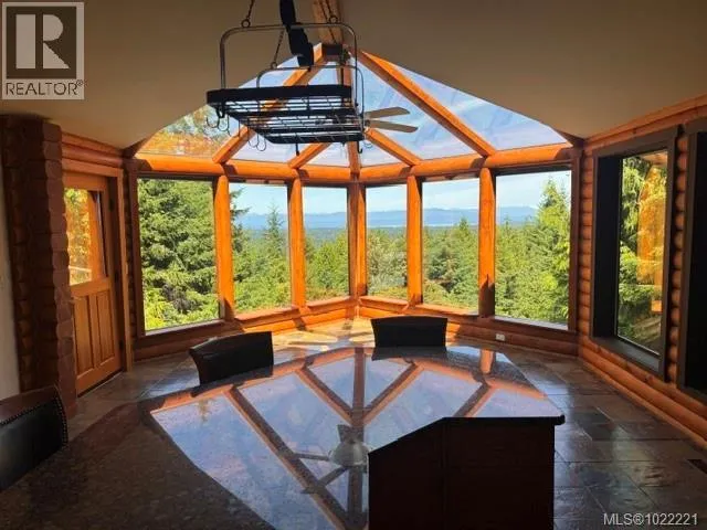 1685 Peligren Pl, Qualicum Beach, British Columbia V9K2S3
