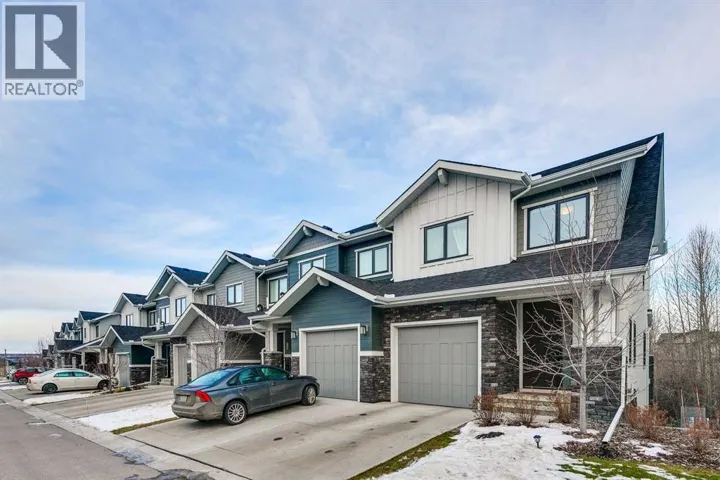 156 Crestridge Common SW, Calgary, Alberta T3B6J5