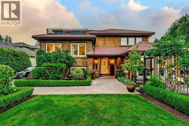 5388 Parker Ave, Saanich, British Columbia V8Y2M9