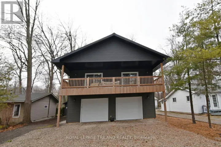 9904 LAKE ROAD, Lambton Shores (Kettle Point), Ontario N0N1J1