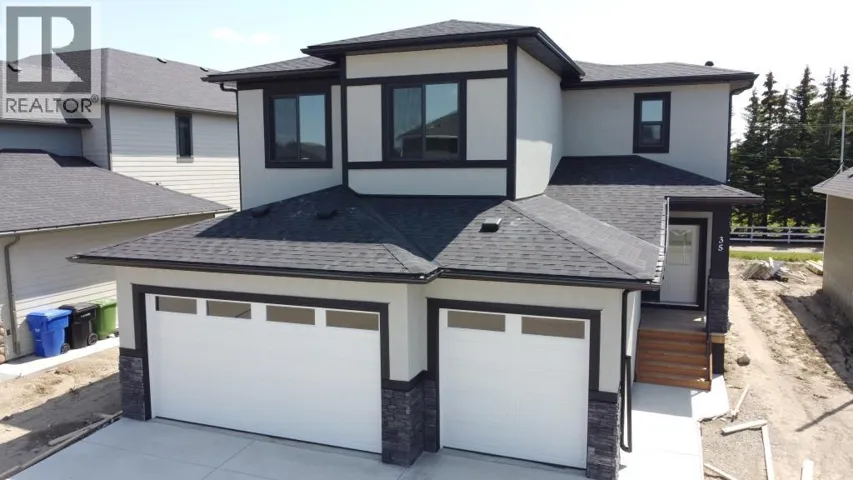 35 Viceroy Crescent, Olds, Alberta T4H0E4