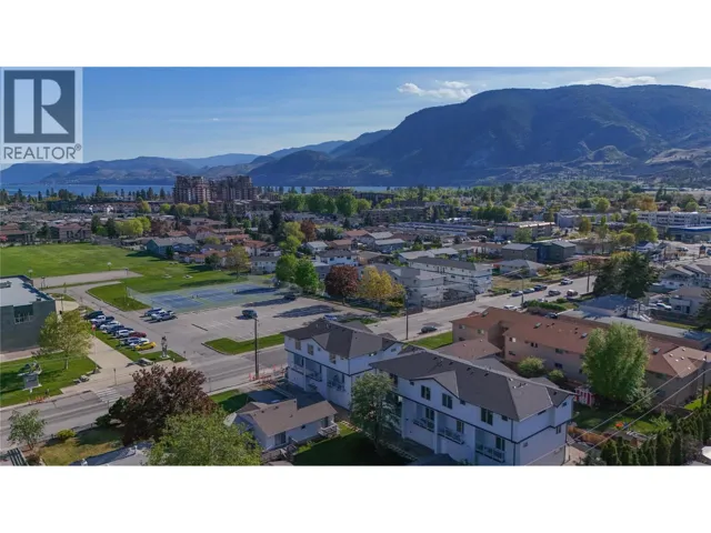143 Green Avenue Unit# 102, Penticton, British Columbia V2A3S9
