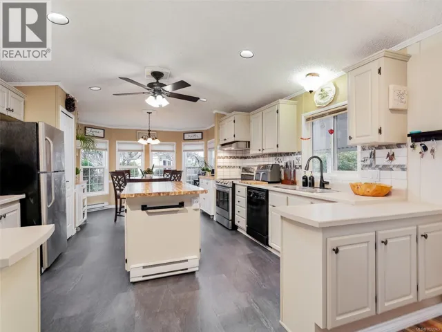 115 7583 Central Saanich Rd, Central Saanich, British Columbia V8M2B6