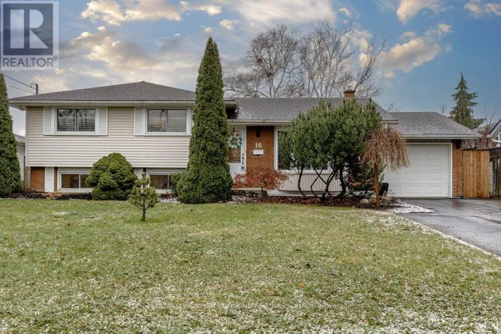 16 OLD OXFORD ROAD, St. Catharines (Vine/Linwell), Ontario L2M2J9