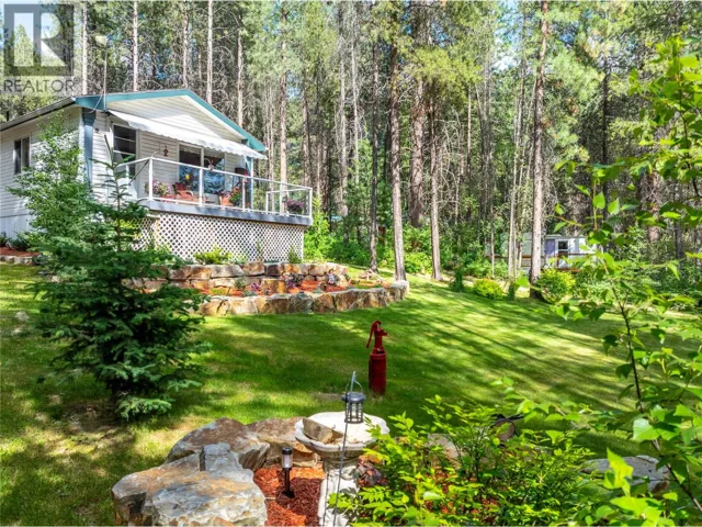 6996 95 Highway, Kingsgate, British Columbia V0B1V1