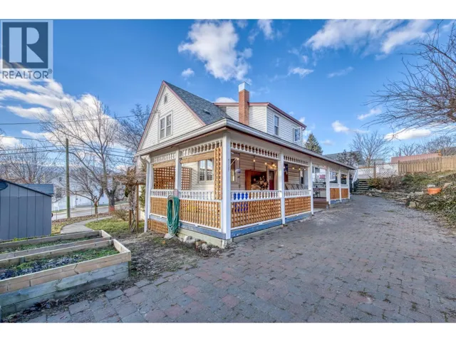 306 10th Avenue N, Creston, British Columbia V0B1G0