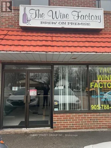 136 THOROLD ROAD, Welland (N. Welland), Ontario L3C3V3
