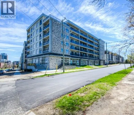 275 LARCH Street Unit# F113, Waterloo, Ontario N2L3R2