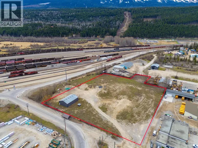 1421 9th Avenue S, Golden, British Columbia V0A1H0