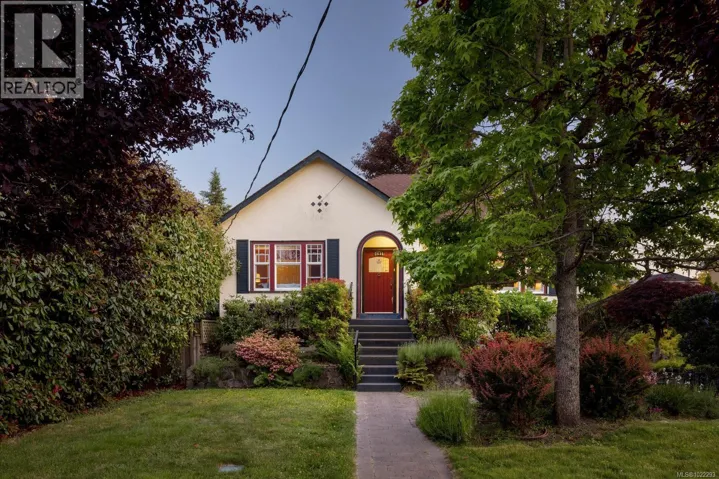 2535 Dalhousie St, Oak Bay, British Columbia V8R2H8