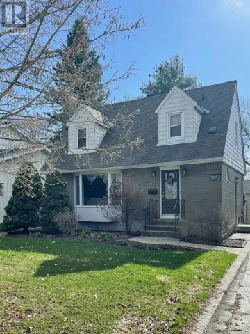 1052 FISHER AVENUE, Ottawa, Ontario K1Z6P6