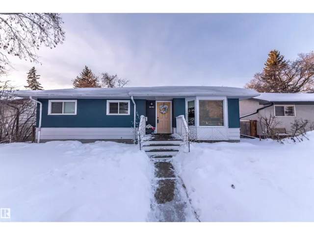 10792 165 ST NW, Edmonton, Alberta T5P3T5