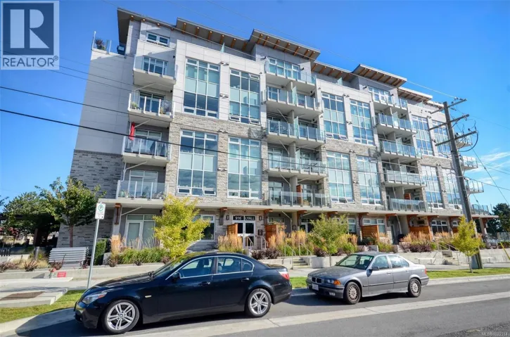 203 916 Lyall St, Esquimalt, British Columbia V9A5E6