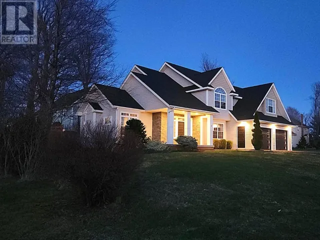 2 SHEFFIELD Crescent, Charlottetown, Prince Edward Island C1E2G8