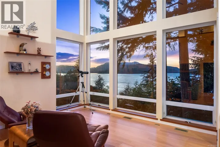 5898 Race Point Rd, Campbell River, British Columbia V9H1N7