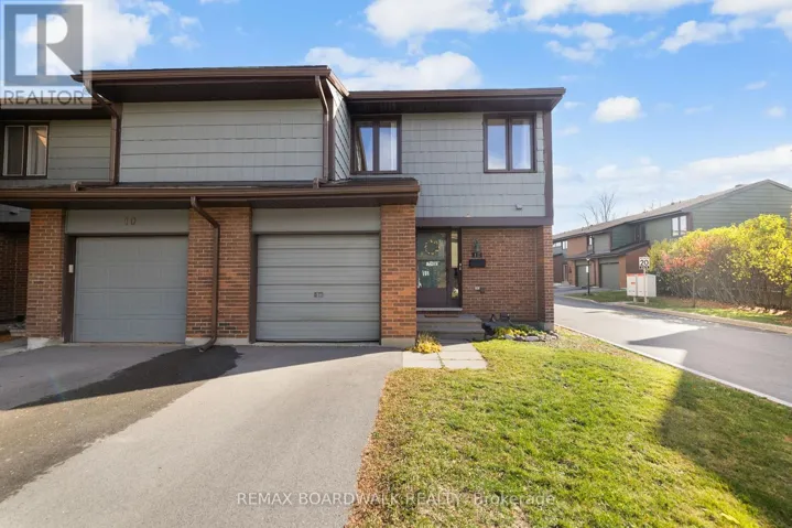 12 SELYE CRESCENT, Ottawa, Ontario K2K1C9