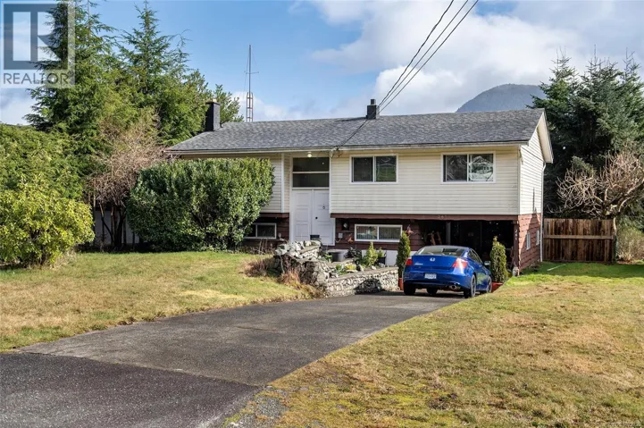261 Ambleside Dr, Sayward, British Columbia V0P1R0