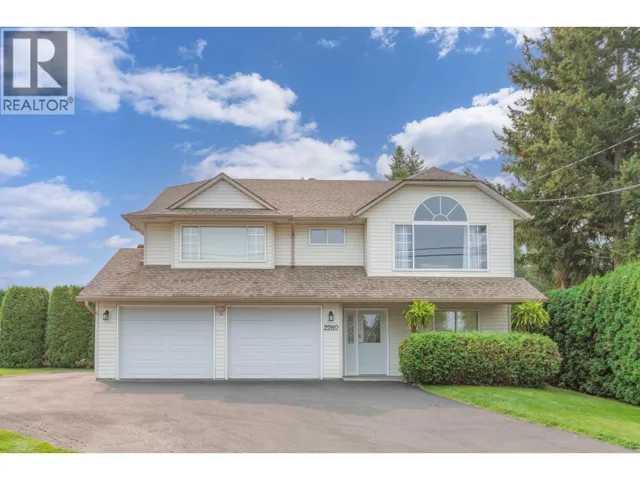 2280 10 Avenue SE, Salmon Arm, British Columbia V1E2J4