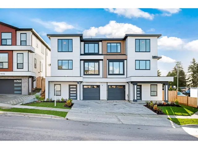 102 18002 63B AVENUE, Surrey, British Columbia V3S4G1