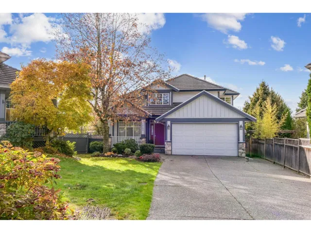 18290 CLAYTONWOOD CRESCENT, Surrey, British Columbia V3S0M3