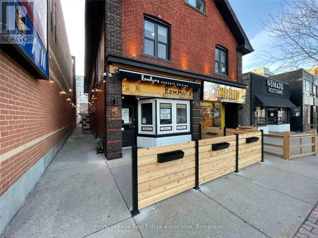 203 - 94 LAKESHORE ROAD E, Mississauga (Port Credit), Ontario L5G1E3