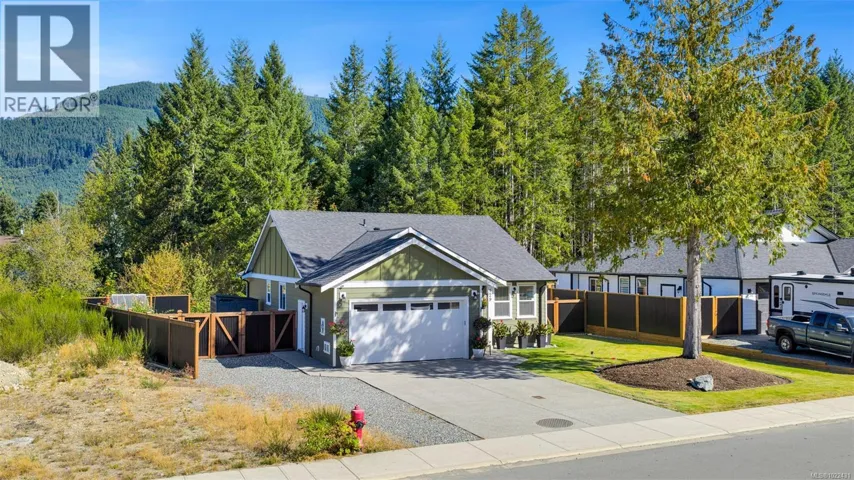 129 Edgewood Dr, Lake Cowichan, British Columbia V0R2G0